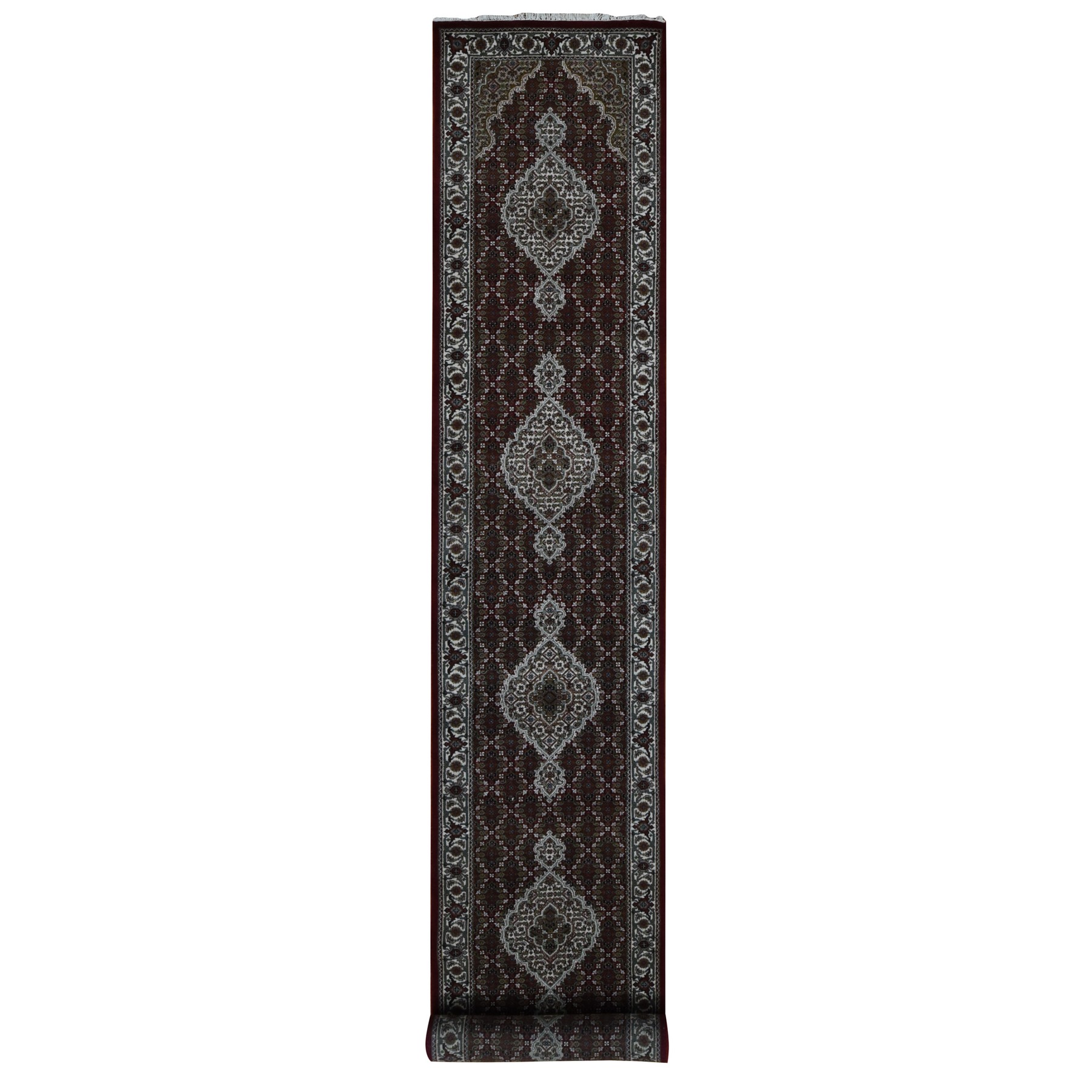 Traditional Rugs LUV788715